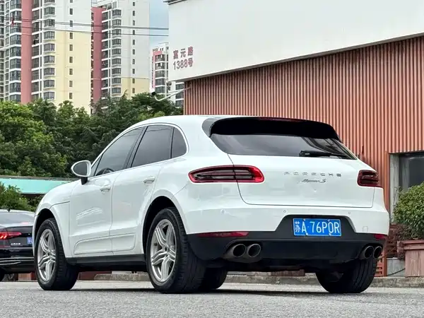 Porsche Macan 2016