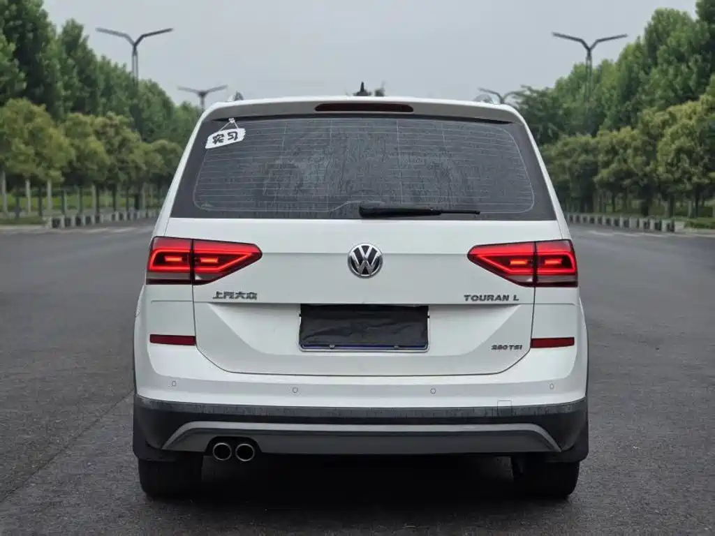 Volkswagen Touran 2019 — фото 8