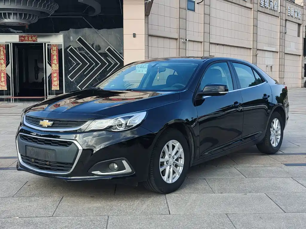 Chevrolet Malibu 2017 — фото 1