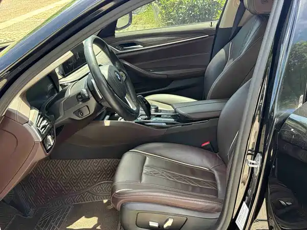 BMW 5 Series 2020
