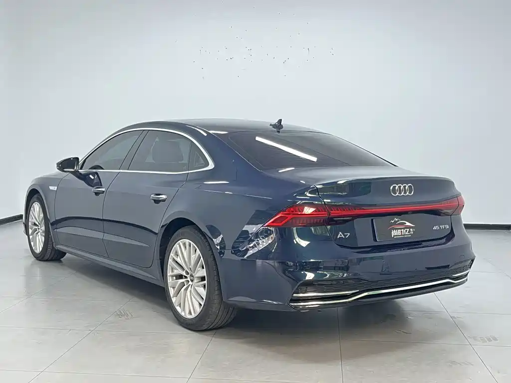 Audi A7L 2024 — фото 5
