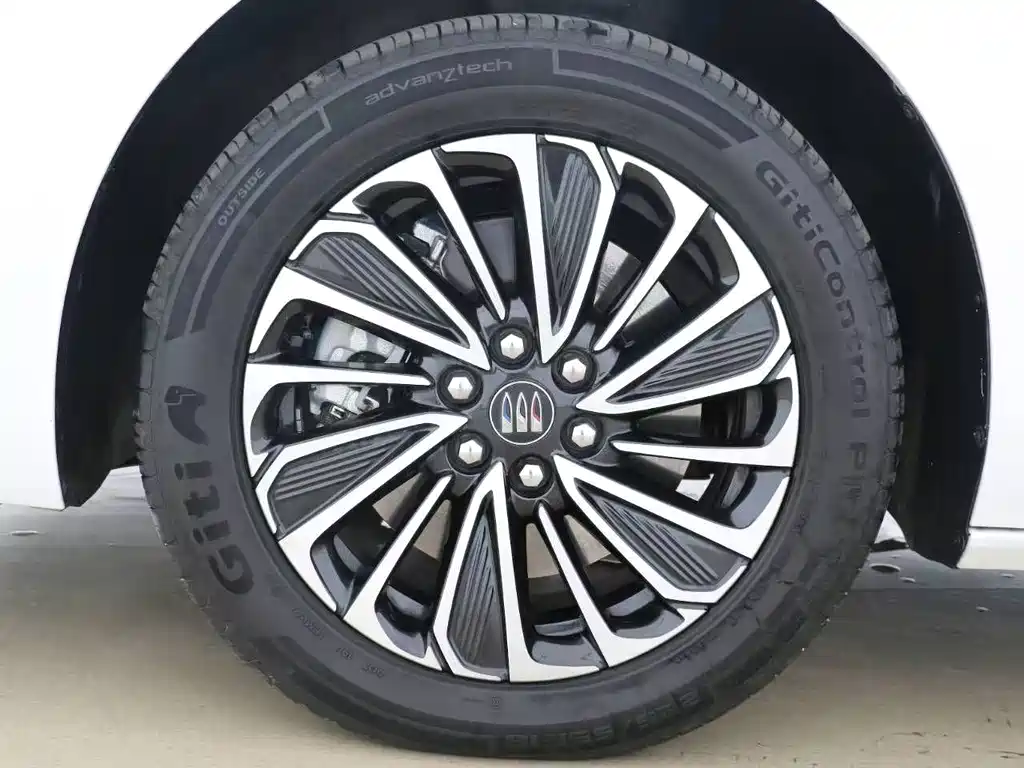 Buick GL8 New Energy 2025 — фото 13