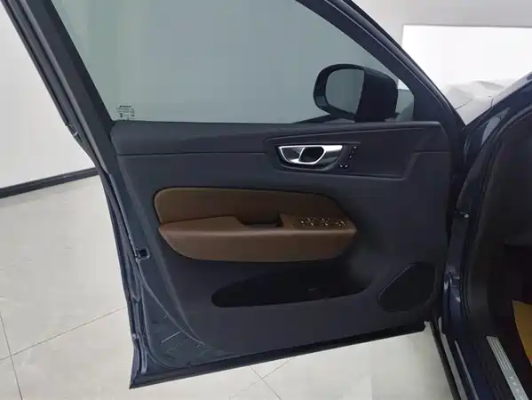 Volvo XC60 2024