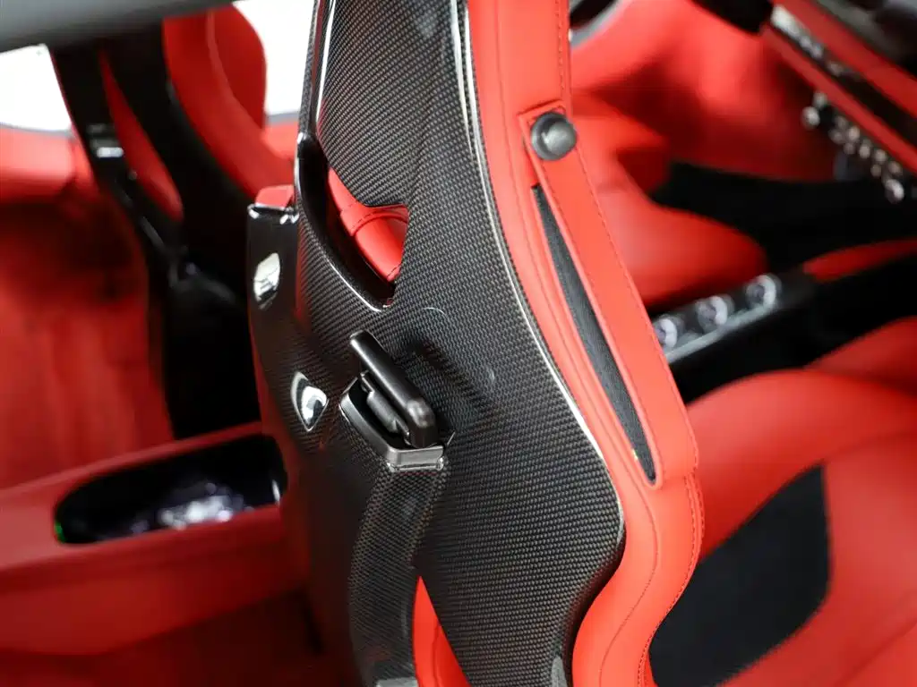 Ferrari F8 2022 — фото 8