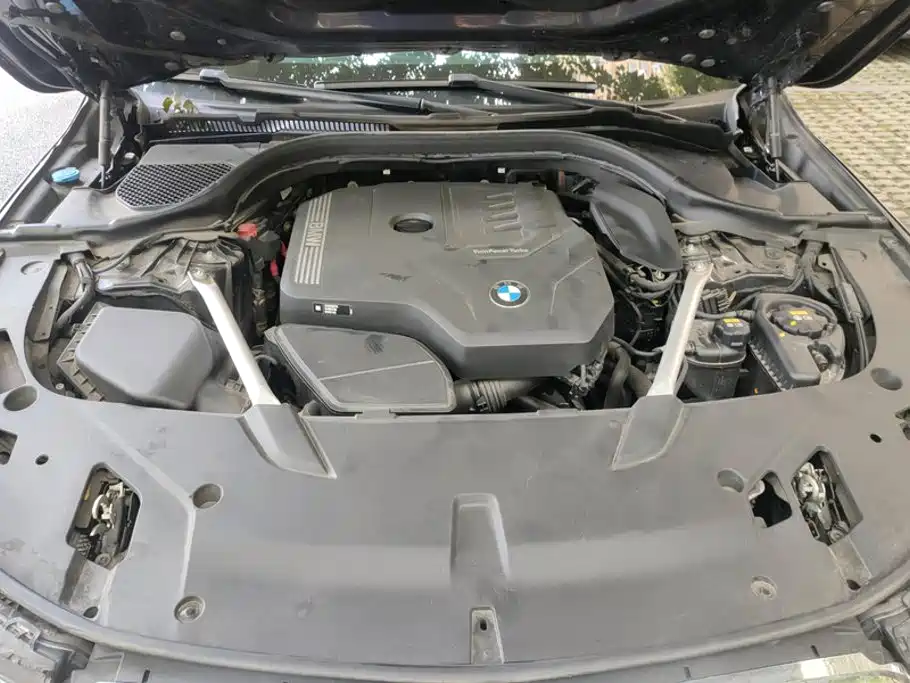 BMW 6 Series GT 2022 — фото 10