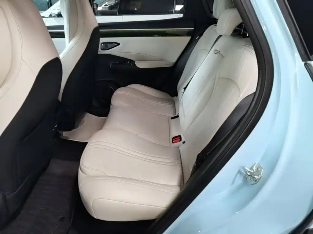 Geely Galaxy L7 2023 — фото 17