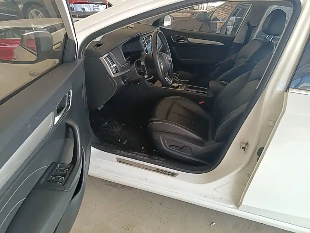 Roewe i6 New Energy 2020 — фото 16