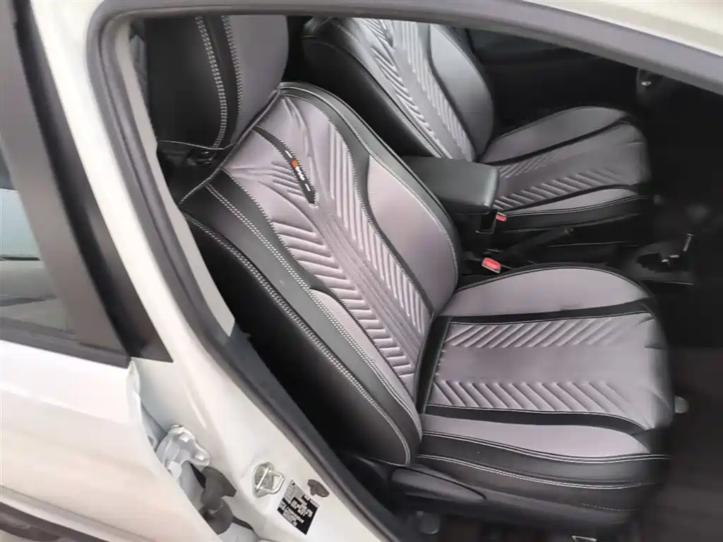 Toyota Yaris L 2021 — фото 25