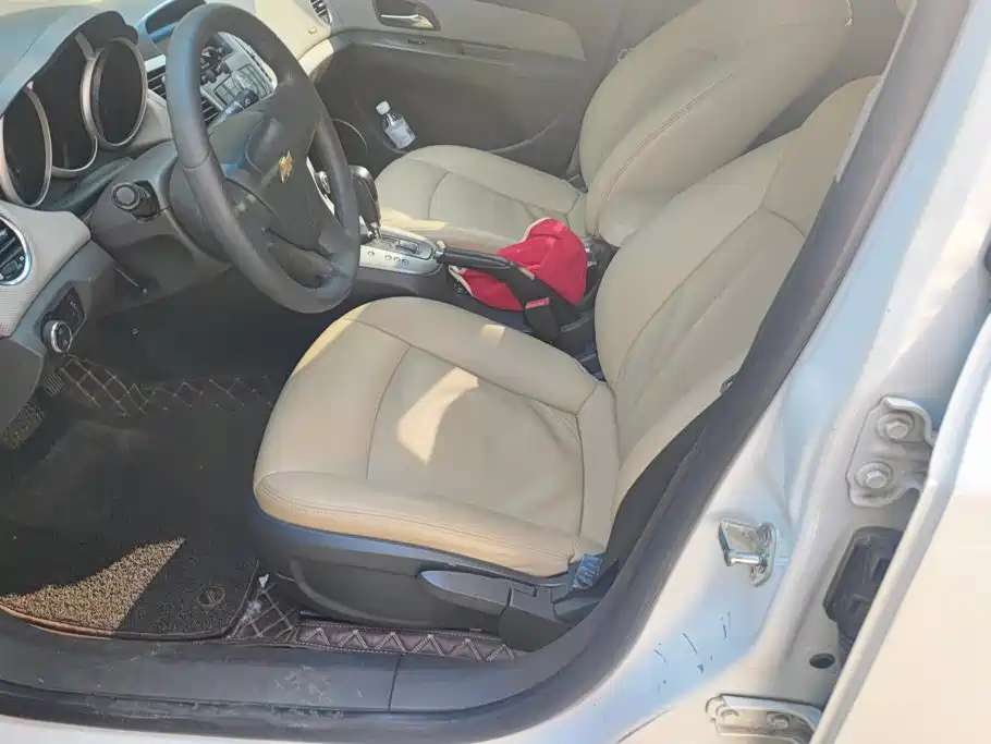 Chevrolet Cruze 2014 — фото 9