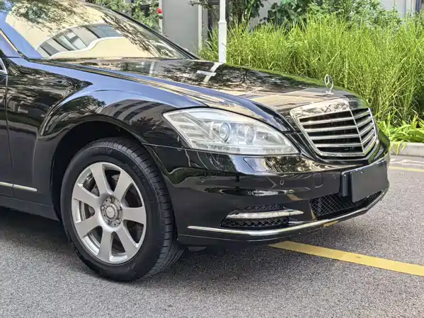 Mercedes-Benz S-Class 2012