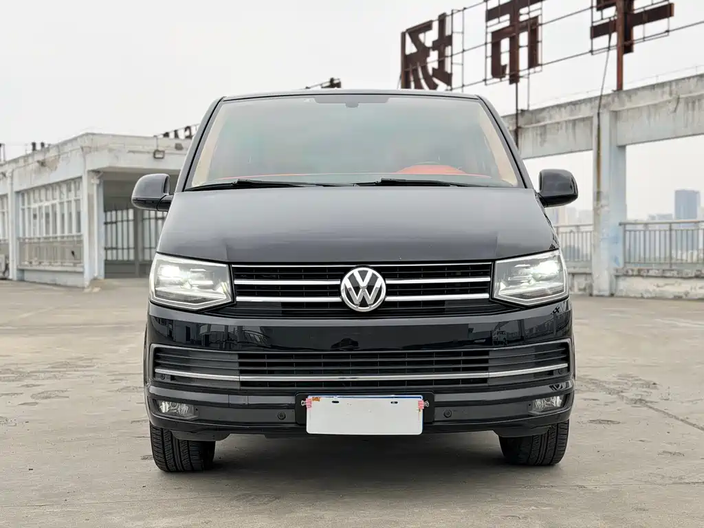 Volkswagen Multivan 2017 — фото 22
