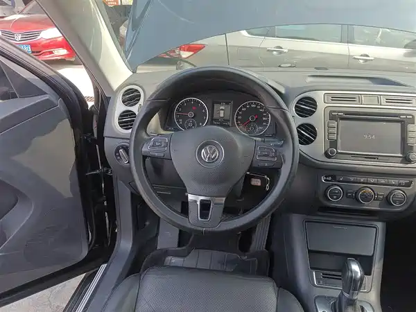 Volkswagen Tiguan 2014