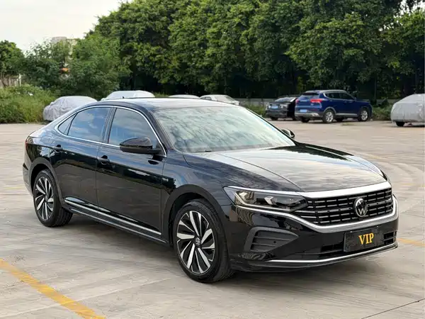 Volkswagen Passat 2024