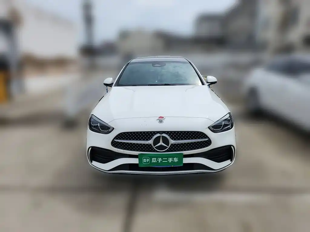 Mercedes-Benz C-Class 2025