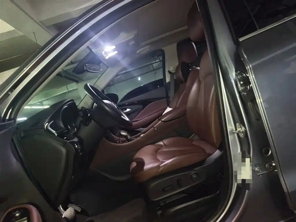 Buick Envision Plus 2018 — фото 11