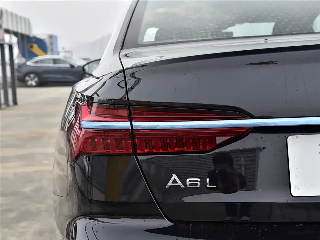 Audi A6L 2022 — фото 17