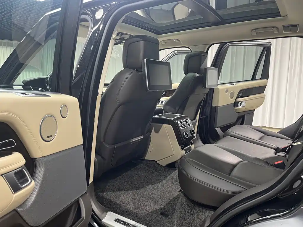 Land Rover Range Rover 2022 — фото 10