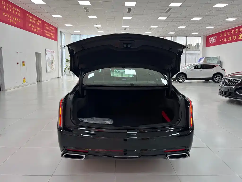 Cadillac CT6 2025 — фото 17