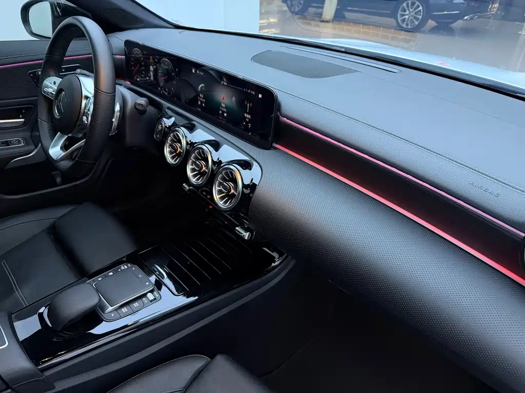 Mercedes-Benz CLA 2023 — фото 11