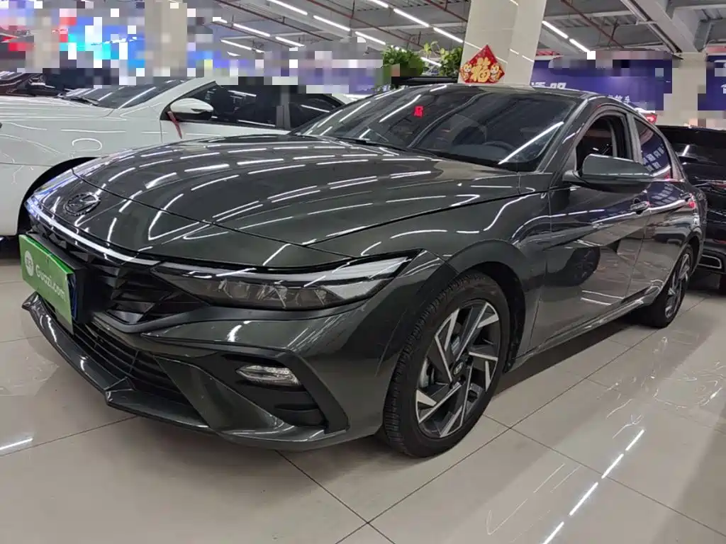 Hyundai Elantra 2025 — фото 2