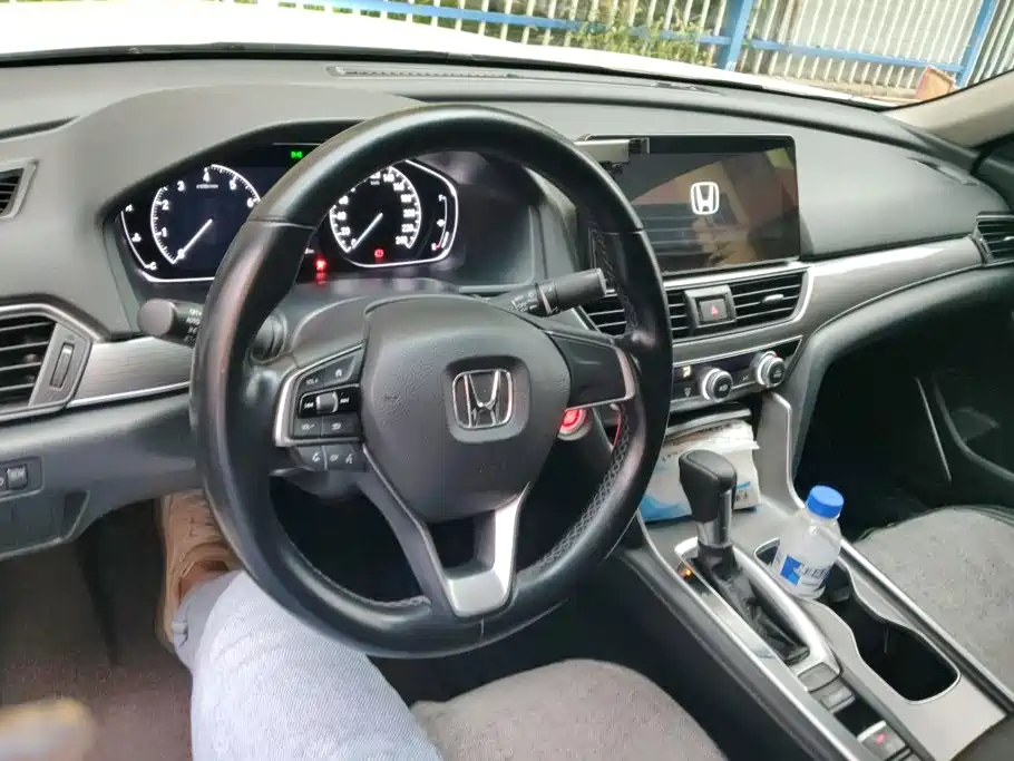 Honda Accord 2021 — фото 12