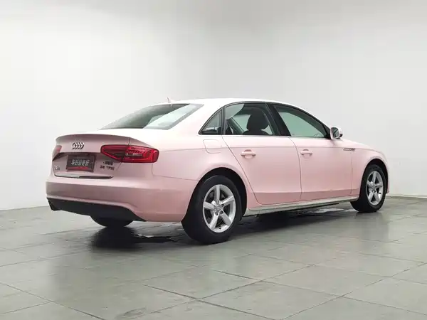 Audi A4L 2015