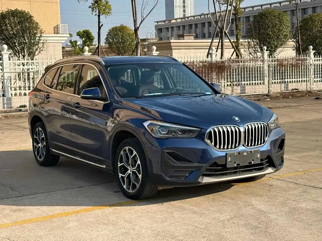 BMW X1 2022 — фото 3