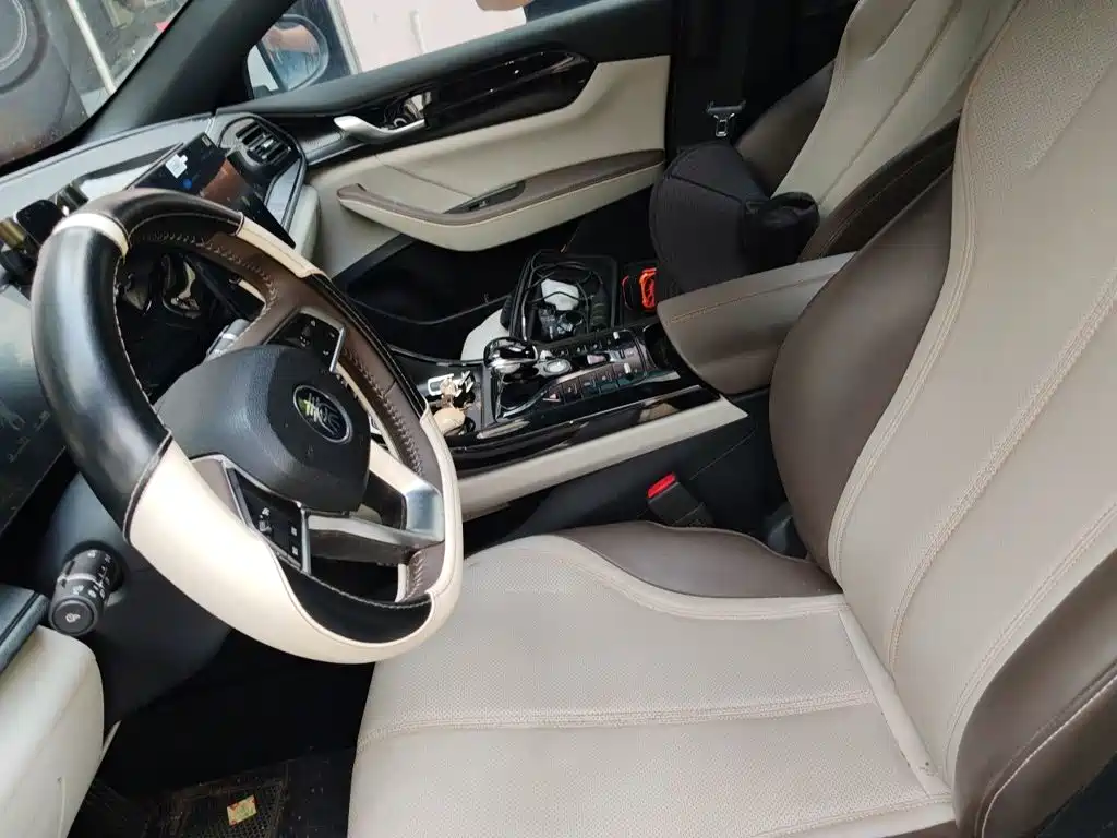 BYD Qin PLUS 2023 — фото 16