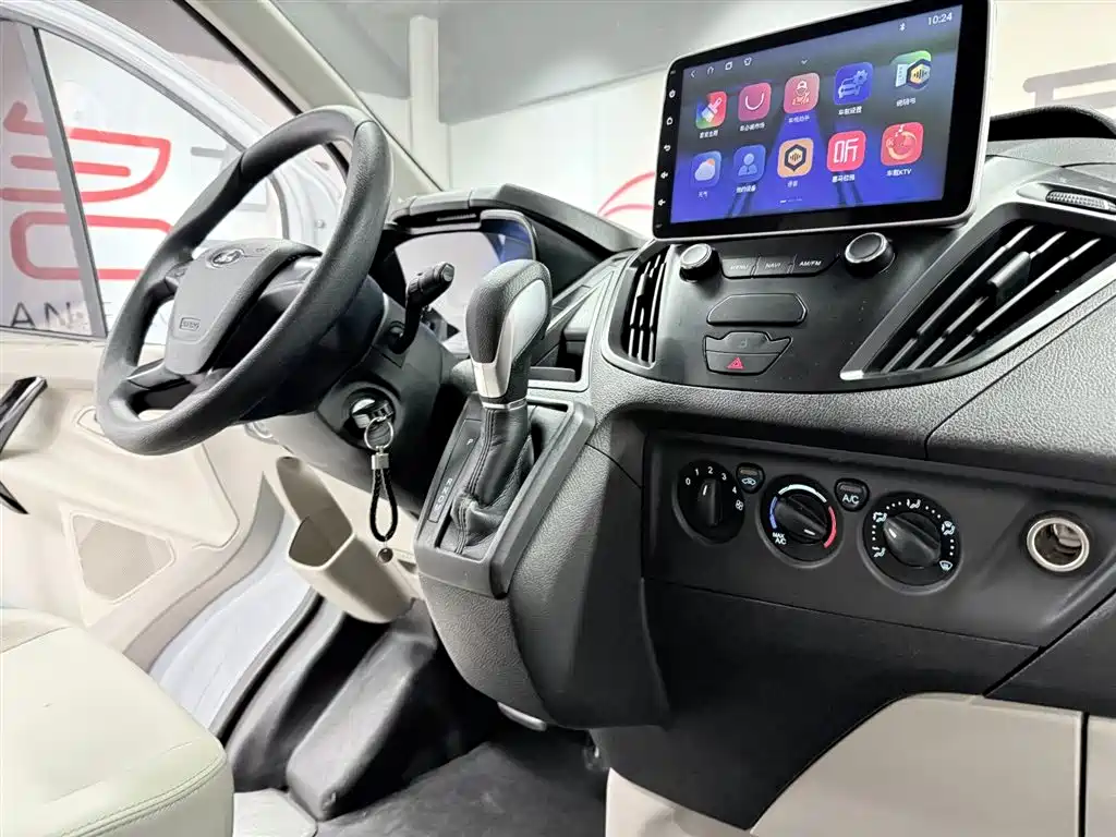 Ford Tourneo 2021 — фото 18