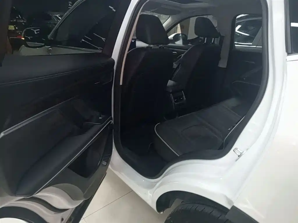Haval H6 2023 — фото 17