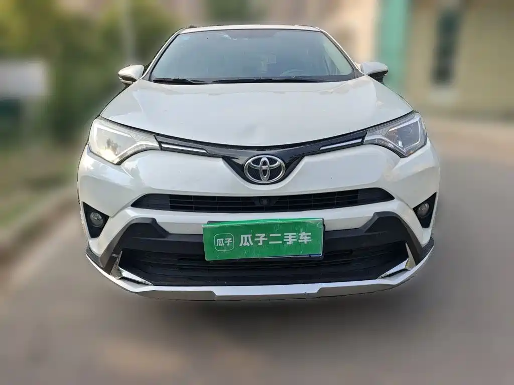 Toyota RAV4 2017 — фото 24