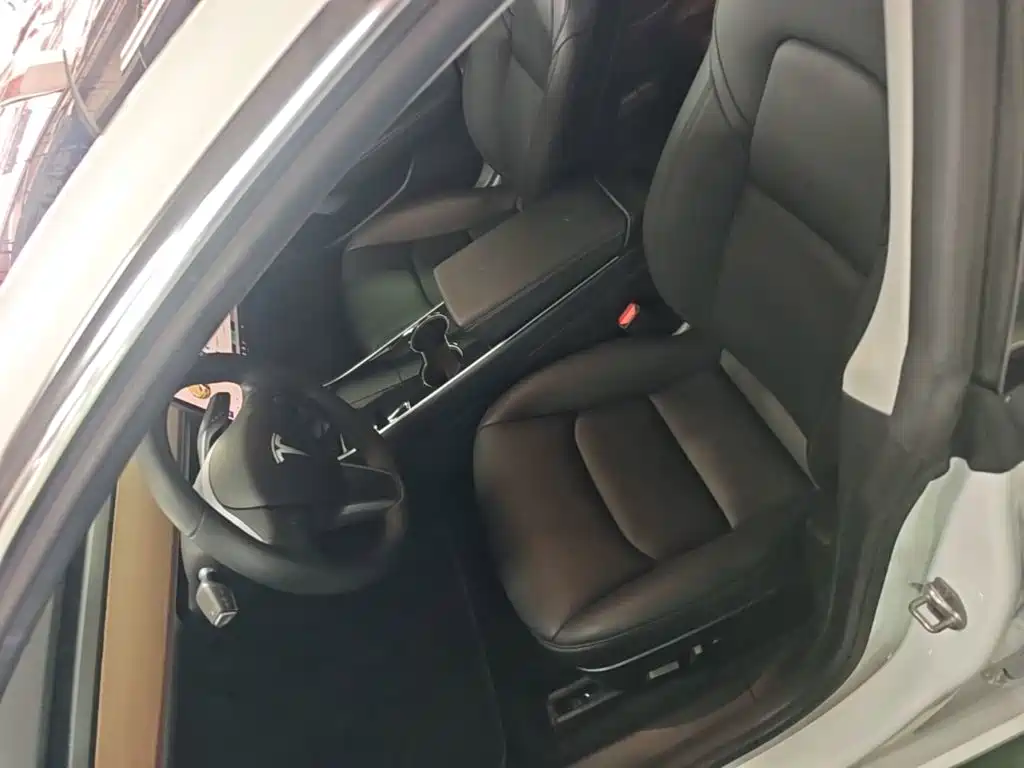 Tesla Model 3 2019 — фото 15