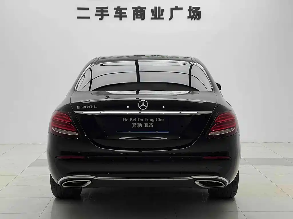 Mercedes-Benz E-Class 2019 — фото 18