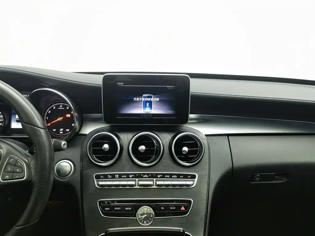 Mercedes-Benz C-Class 2018 — фото 12