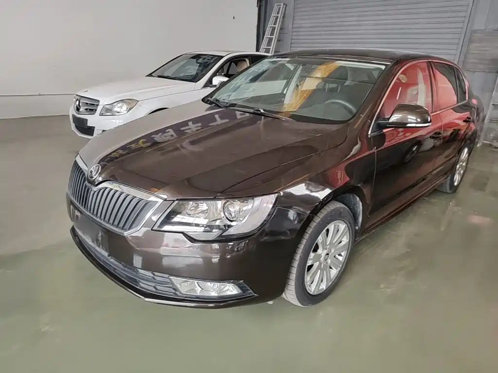 Skoda Superb 2015 — фото 2