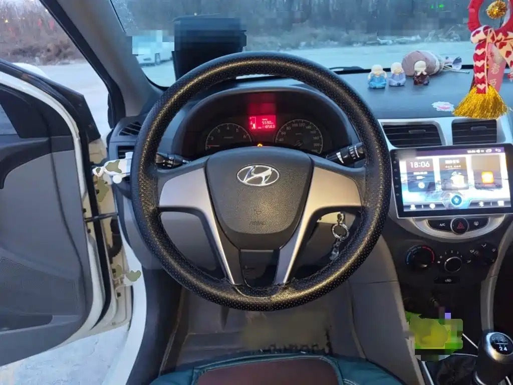 Hyundai Verna 2016 — фото 3