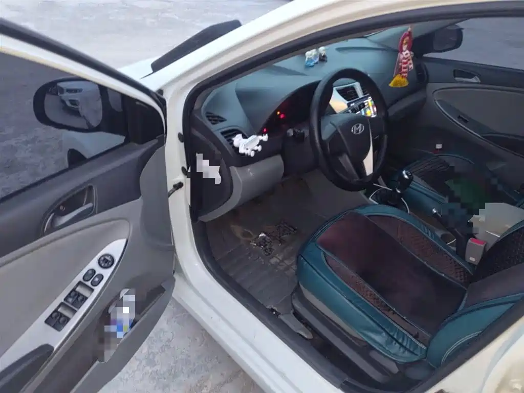 Hyundai Verna 2016 — фото 14