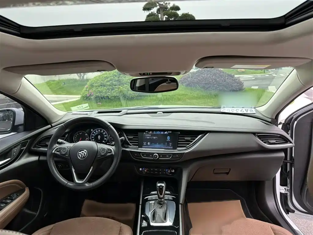 Buick Regal 2020 — фото 16