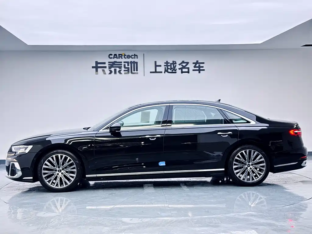 Audi A8 — фото 8