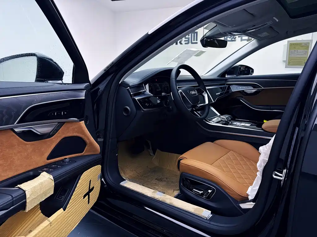 Audi A8 — фото 11