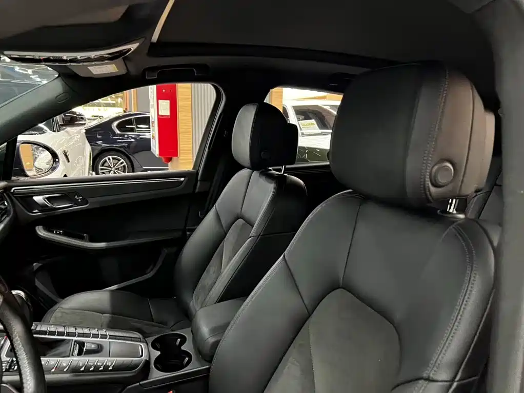 Porsche Macan 2021 — фото 2