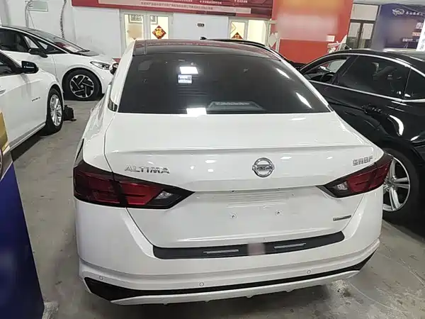 Nissan Teana 2022
