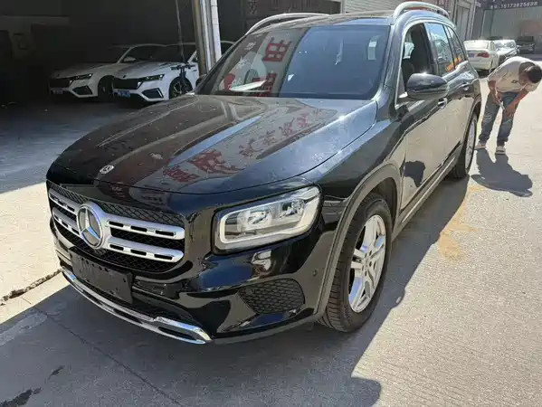 Mercedes-Benz GLB 2021