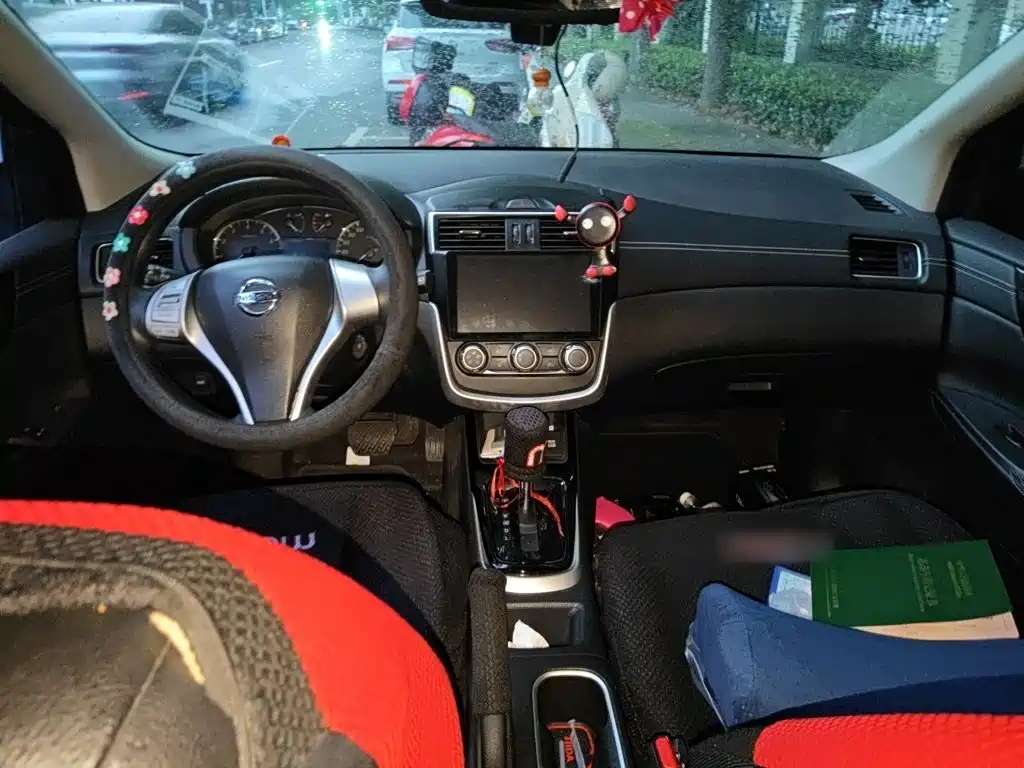 Nissan Tiida 2018 — фото 13
