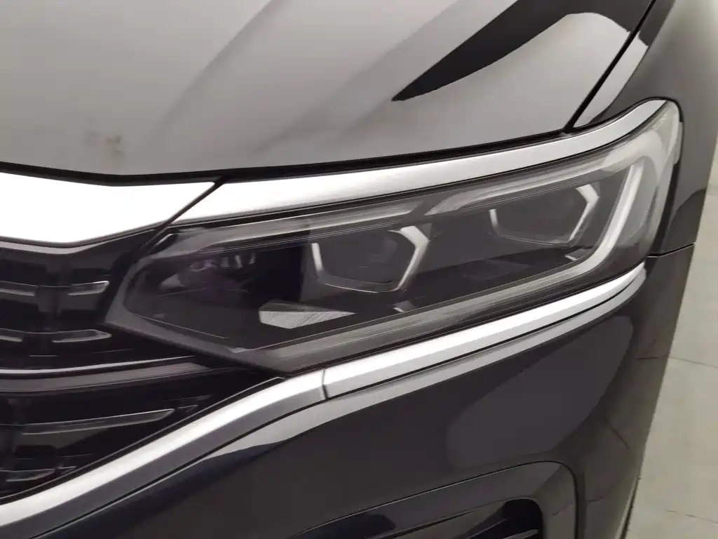 Volkswagen Passat 2023