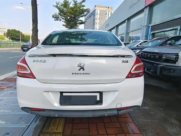 Peugeot 308 2015