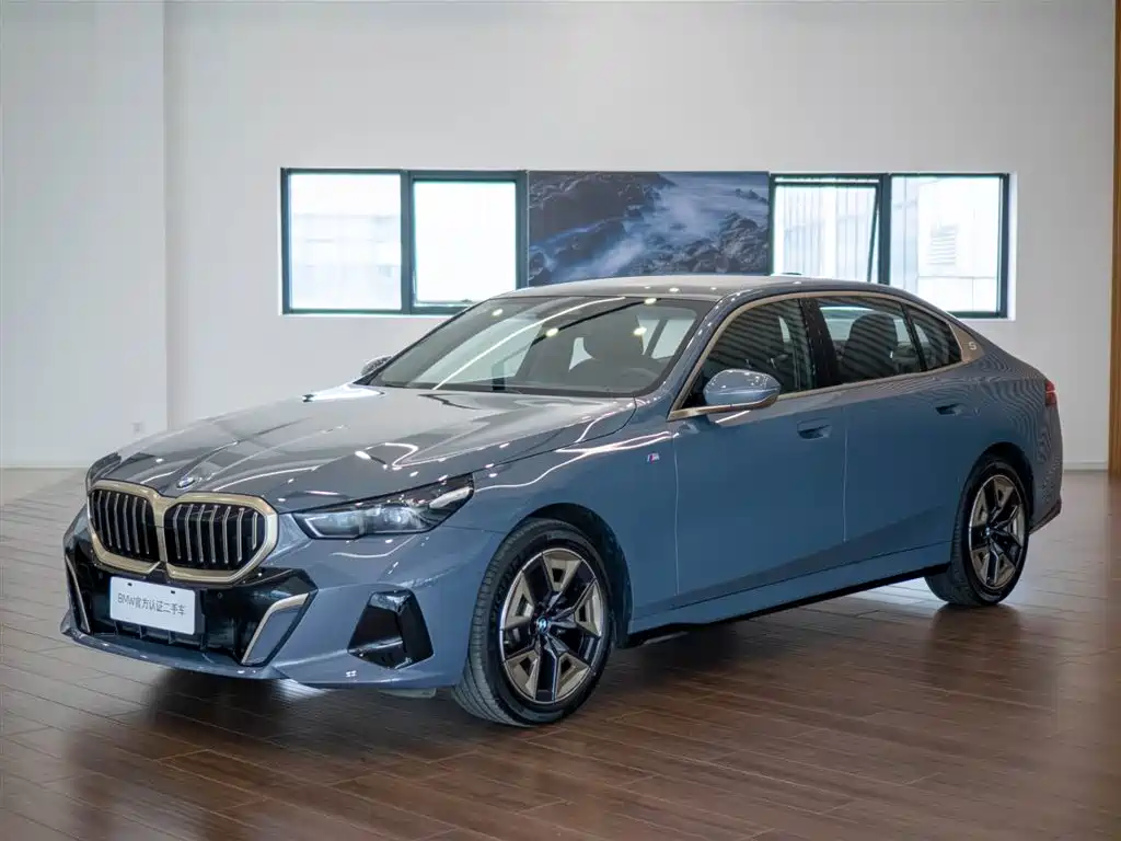 BMW 5 Series 2025