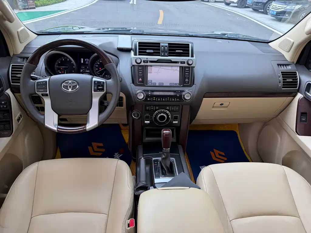 Toyota Prado 2014 — фото 12