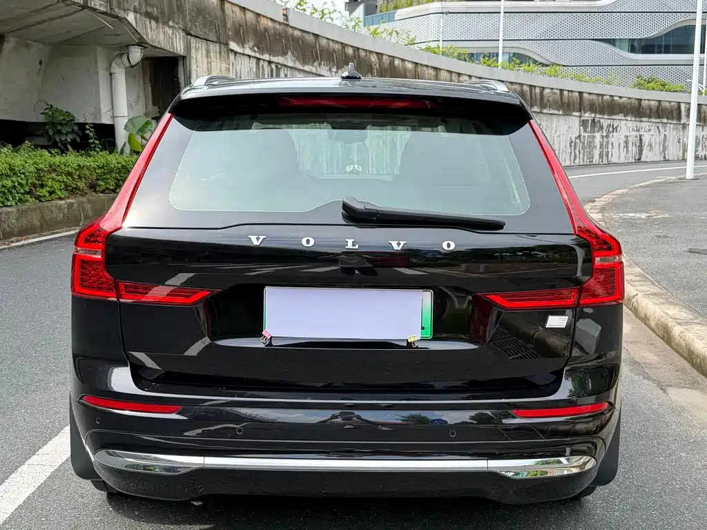 Volvo XC60 PHEV 2022 — фото 14