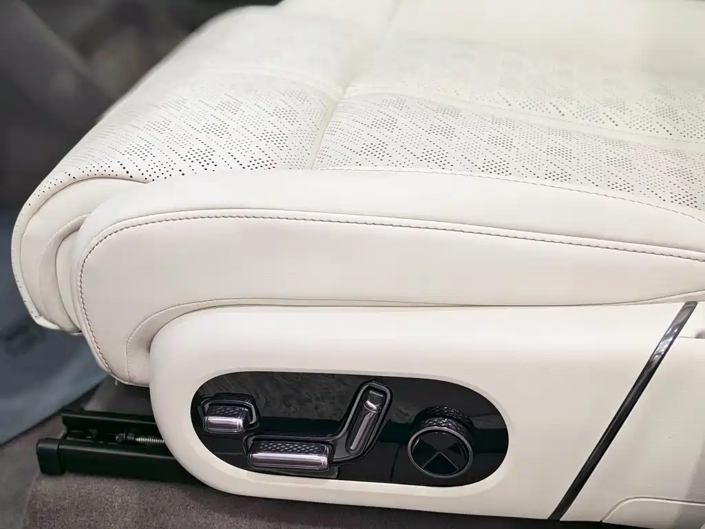 Zeekr 7X 2025 — фото 10